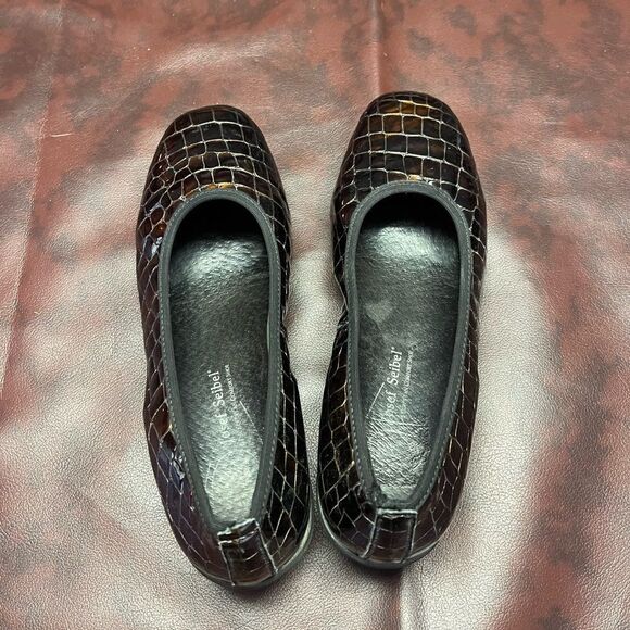 Josef Seibel Weite brown crocodile embossed leather slip on shoes, size 11 - Picture 8 of 14